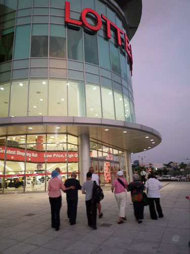 005_Thay vieng Lotte Mart_02
