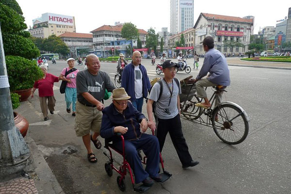 008_1_Thay dao pho Saigon_19
