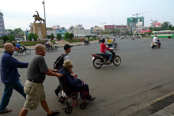 008_1_Thay dao pho Saigon_20